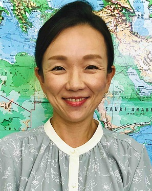 川村　由美先生