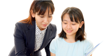 100種類以上の教材を使用!詰め込みではなく、楽しみながら学べます。